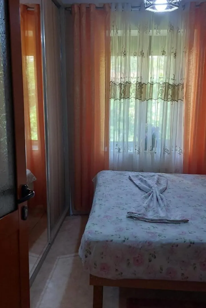 בראט Niku Homestay
