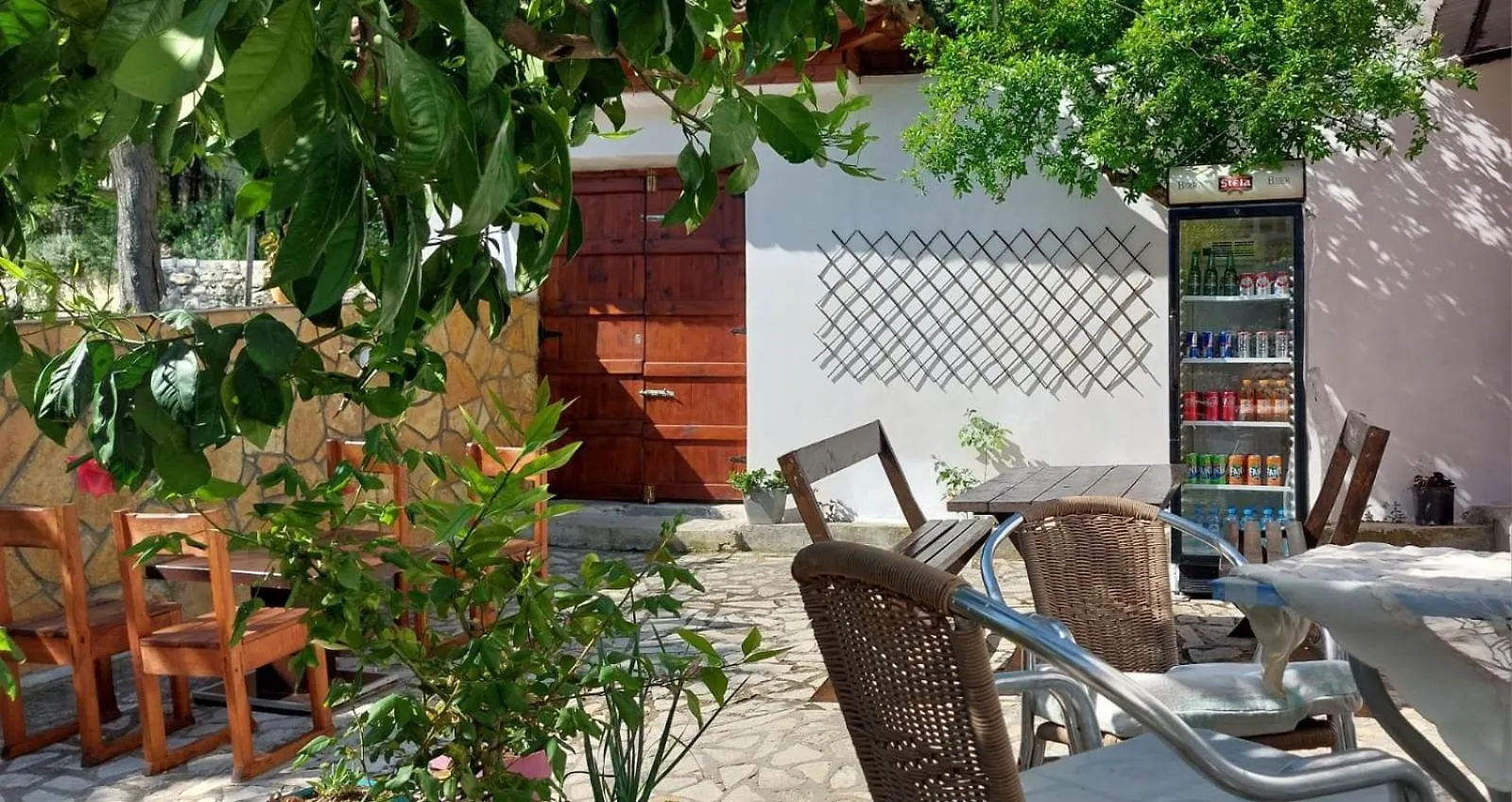 בראט Niku Homestay