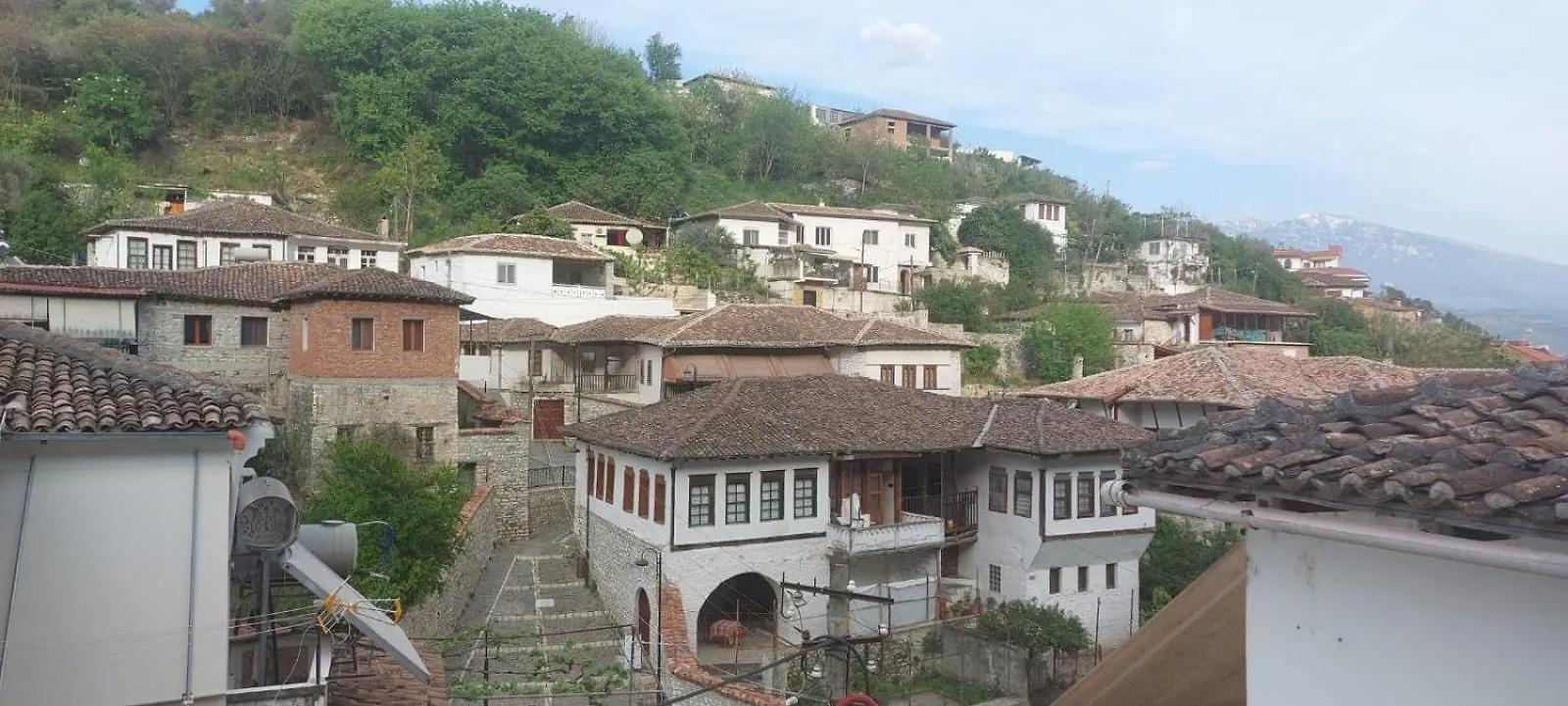 Niku Homestay Berat 0*,  Albania